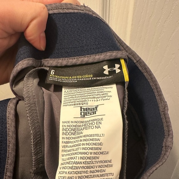 Under armour shorts size 6 fitted - Picture 3 of 3